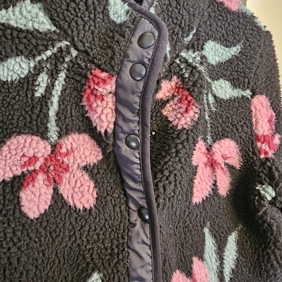 Volcom BLOOM BOX SHERPA Floral Black Pink Coat Warm women's xs small - Picture 3 of 5